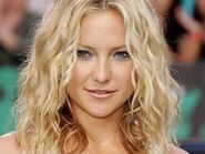 Kivel randizik az egyedlll anyuka, Kate Hudson?