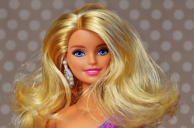 Élő Barbie baba akart lenni, ezért egy mázsát fogyott - ilyen volt, ilyen lett