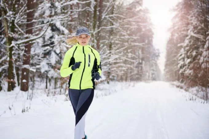 5 ok, hogy miért sportoljunk a szabadban télen