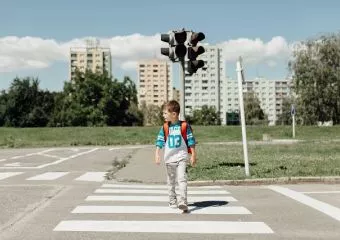 Két gyereket követett hazáig egy fiatal férfi Budapesten, a lépcsőházban is zaklatta őket