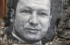 Mit árul el Breivik, a norvég tömeggyilkos arca?